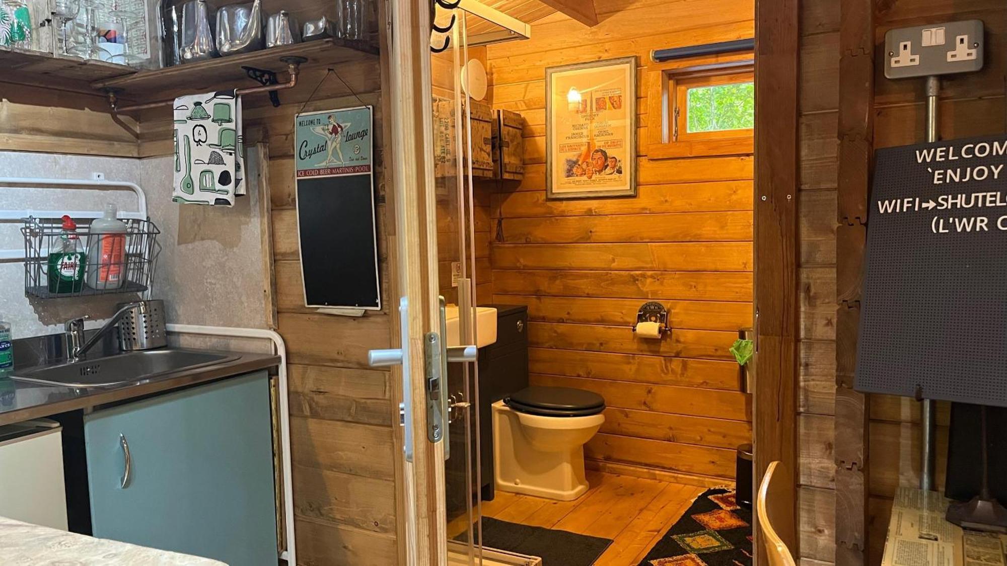 Retro Private Lodge With Hot Tub Nr Dartmoor Newton Abbot Dış mekan fotoğraf